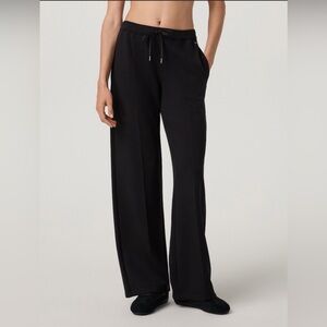 Vuori Composed wide-leg black small